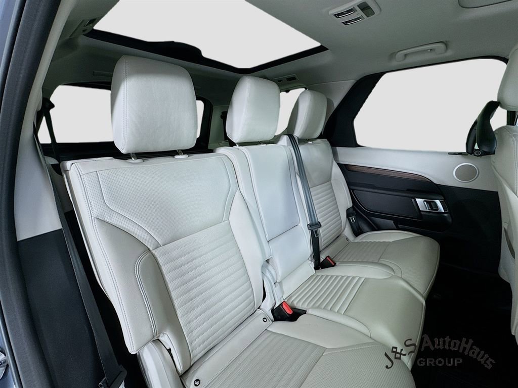 Used 2024 Land Rover Discovery S AWD/4WD image 34