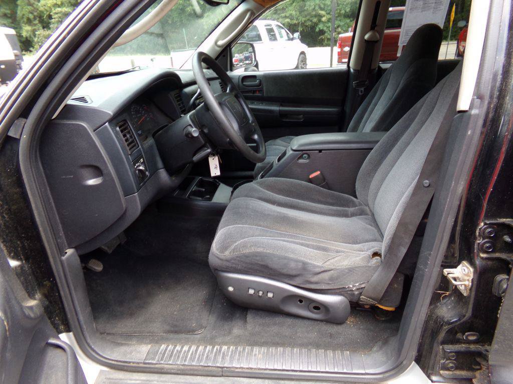 Used 2004 Dodge Dakota SLT w/ Deluxe Convenience Group AWD/4WD image 14