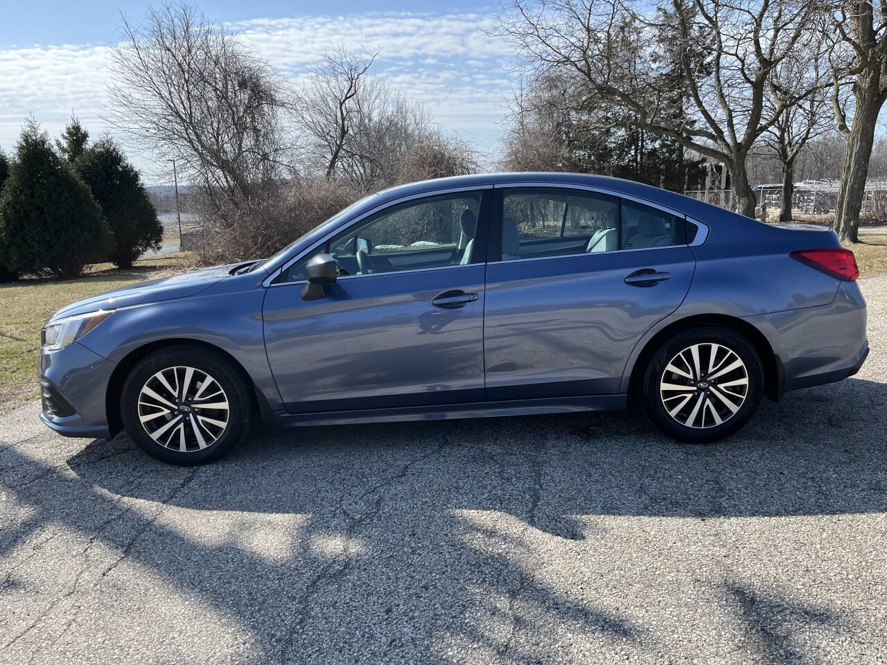 Used 2018 Subaru Legacy 2.5i AWD/4WD image 2