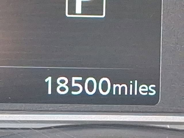 Used 2025 Nissan Versa SV FWD image 20
