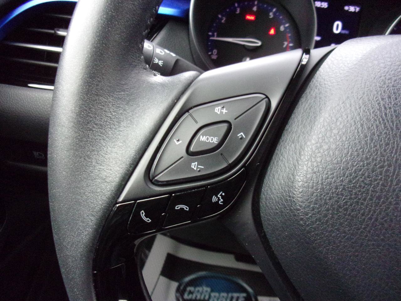 Used 2021 Toyota C-HR XLE image 16