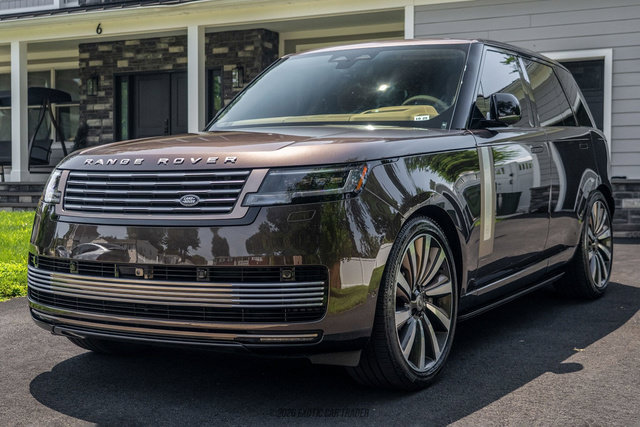 Used 2025 Land Rover Range Rover SV AWD/4WD image 14