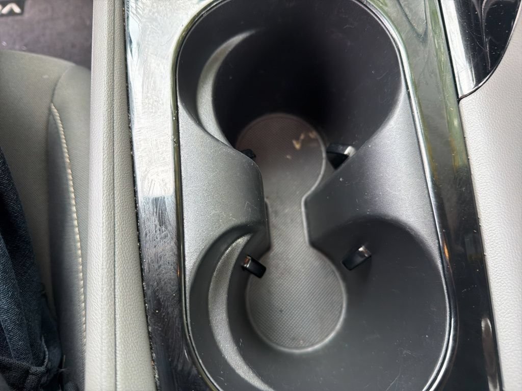 Used 2025 Hyundai Elantra SEL FWD image 24