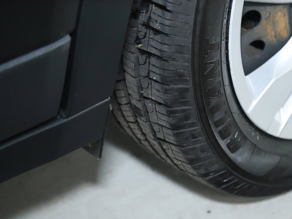 Used 2019 Nissan Kicks S image 35