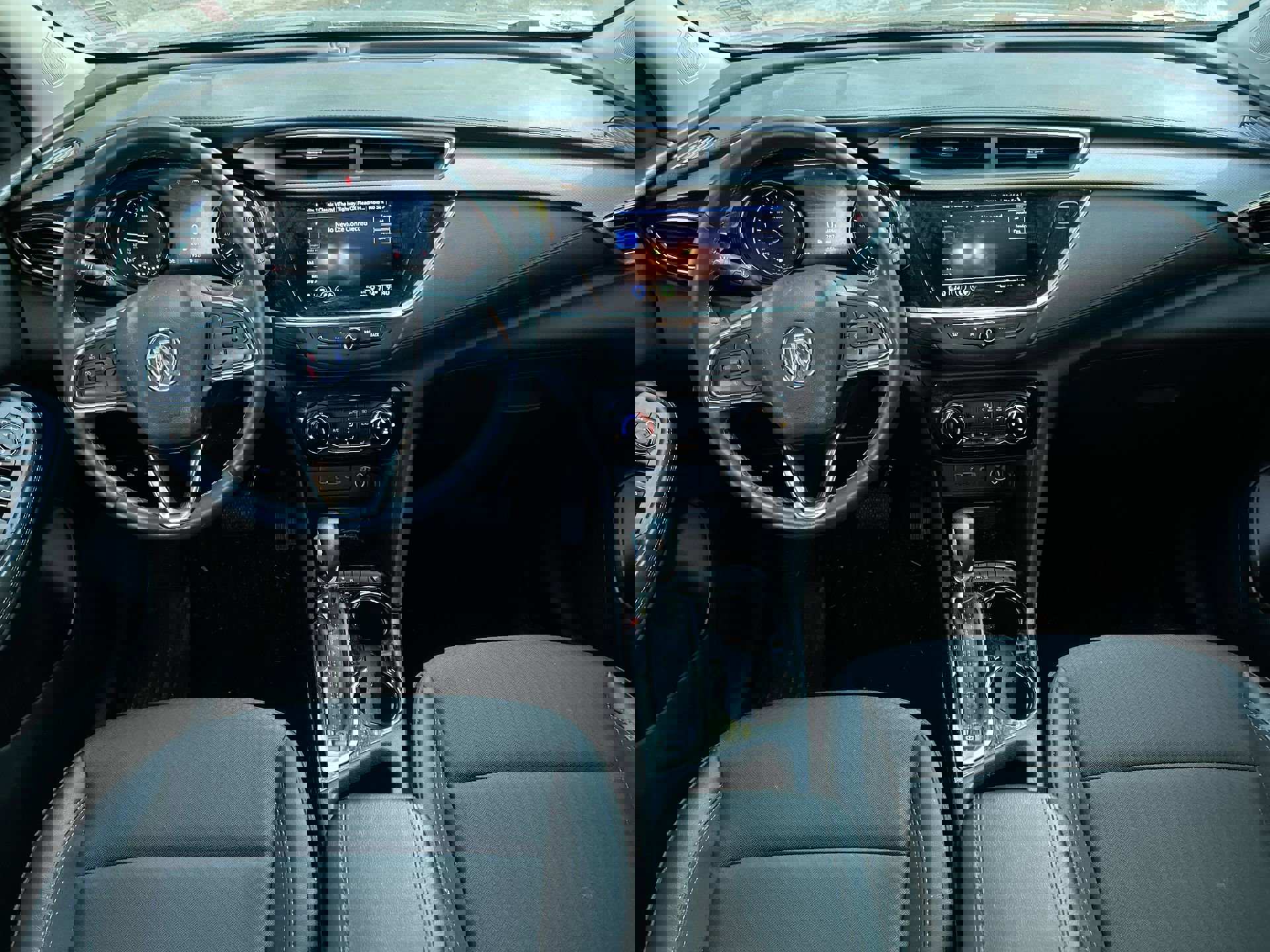 Used 2022 Buick Encore GX Preferred w/ Cold Weather Comfort Package image 18