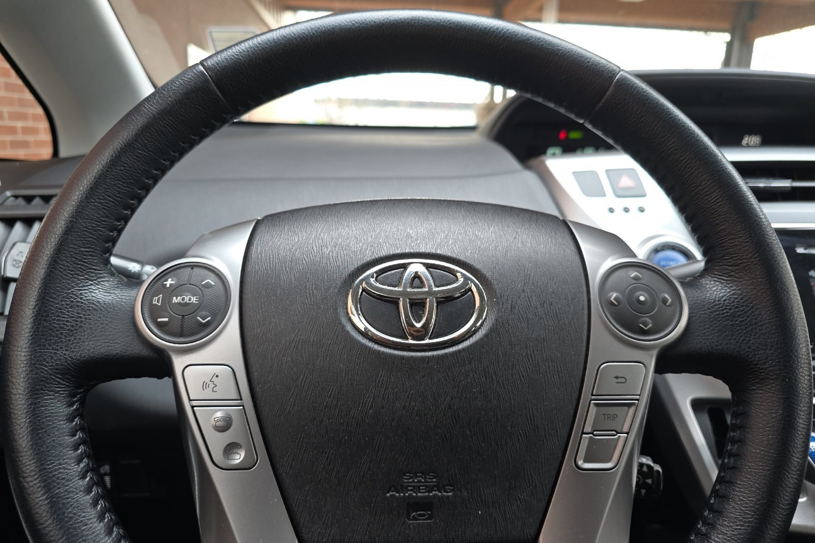 Used 2017 Toyota Prius V Four image 30