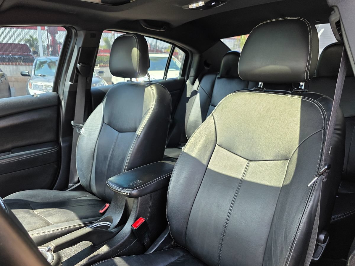 Used 2012 Chrysler 200 Limited FWD image 21