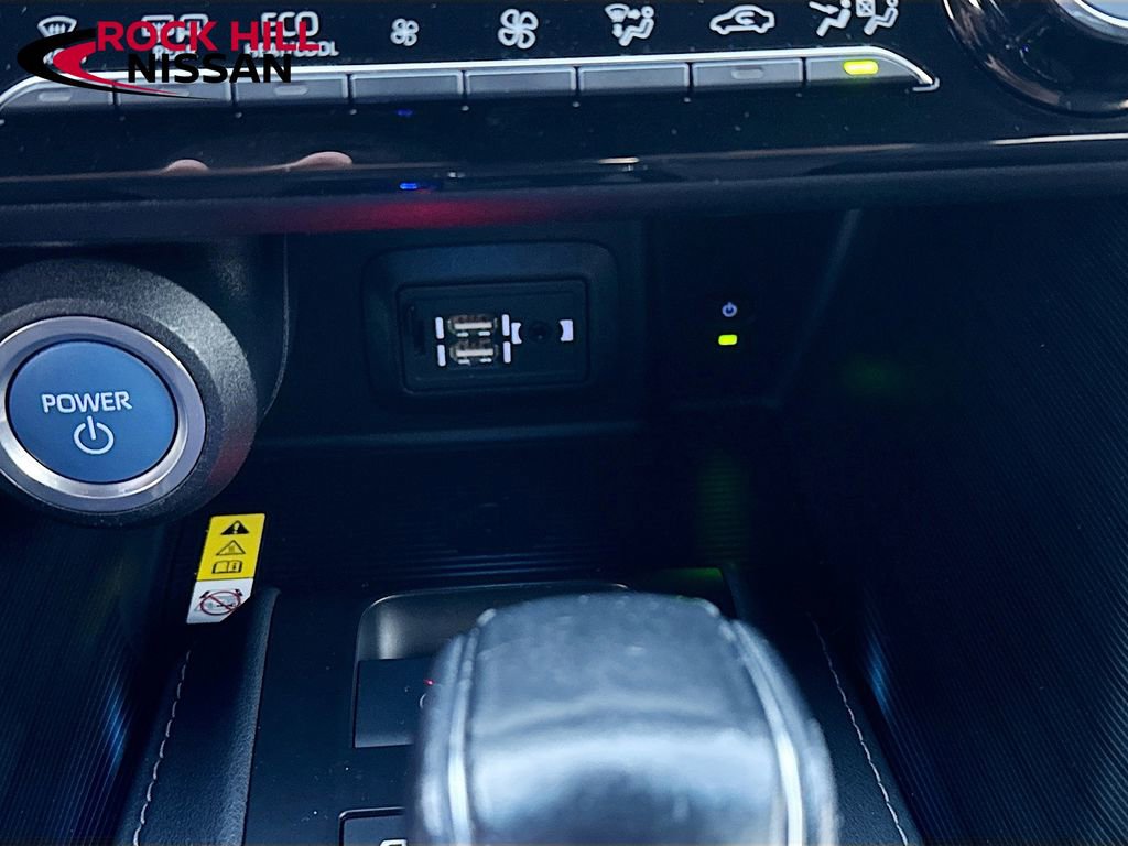 Used 2021 Toyota Venza XLE image 17