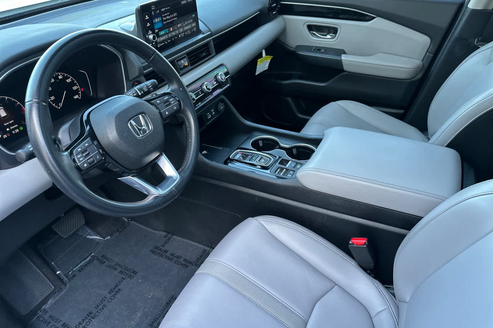 Used 2024 Honda Pilot Touring image 11
