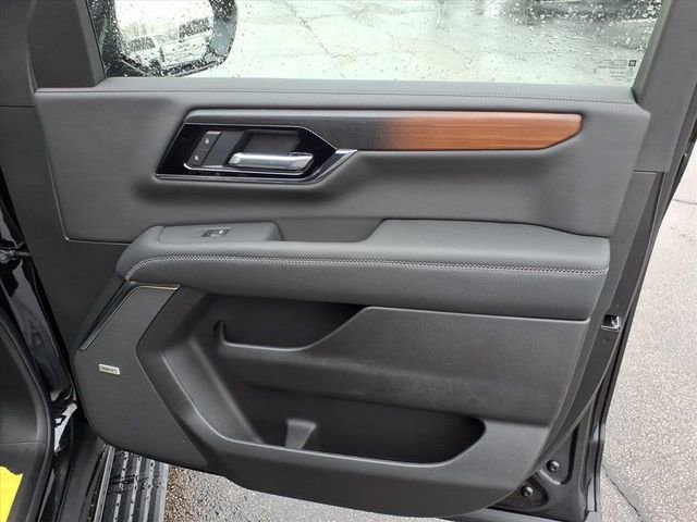 New 2026 GMC Yukon XL Denali w/ Sun & Power Step Package image 28