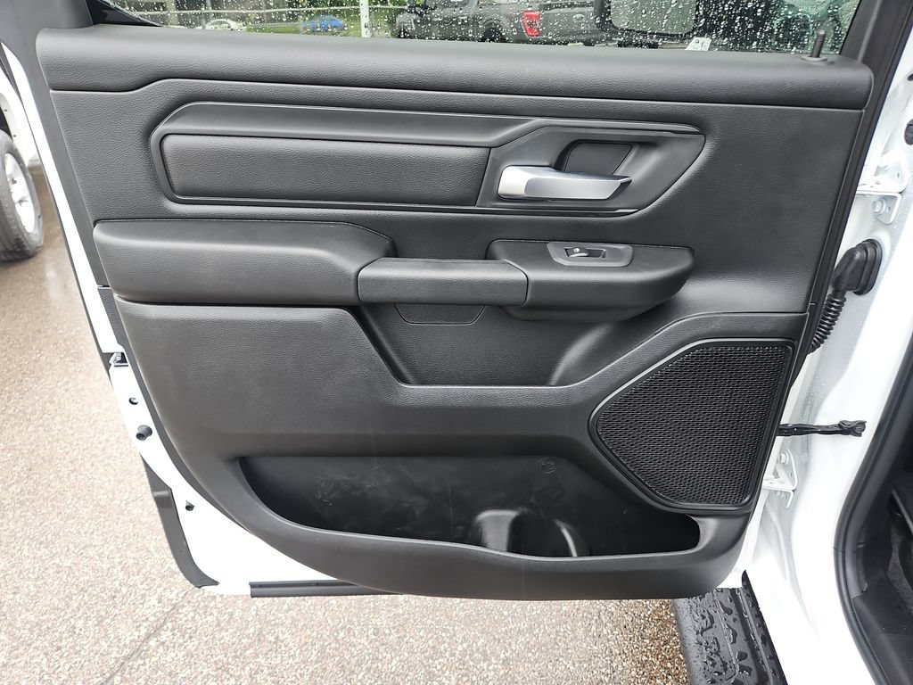 New 2026 RAM 1500 Express AWD/4WD image 13