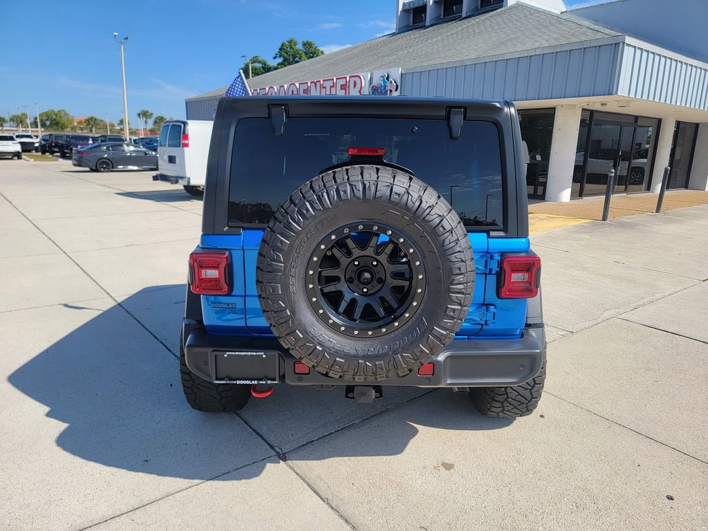 Used 2024 Jeep Wrangler Unlimited Rubicon w/ Technology Group image 4