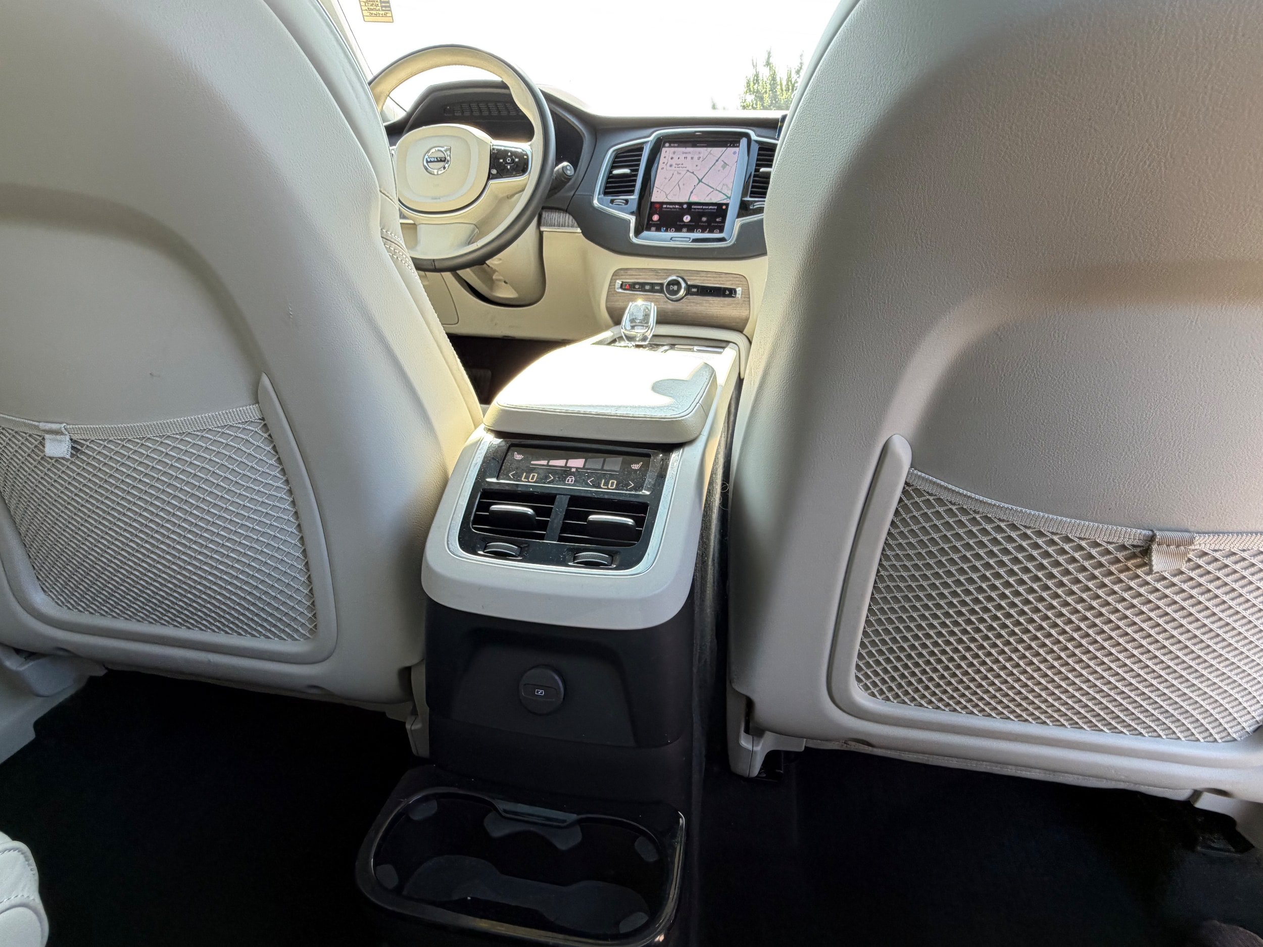Certified 2024 Volvo XC90 T8 Ultimate w/ Protection Package Premier AWD/4WD image 15