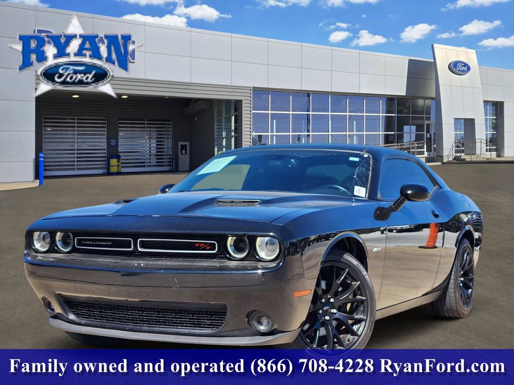 Used 2016 Dodge Challenger R/T Plus image 1