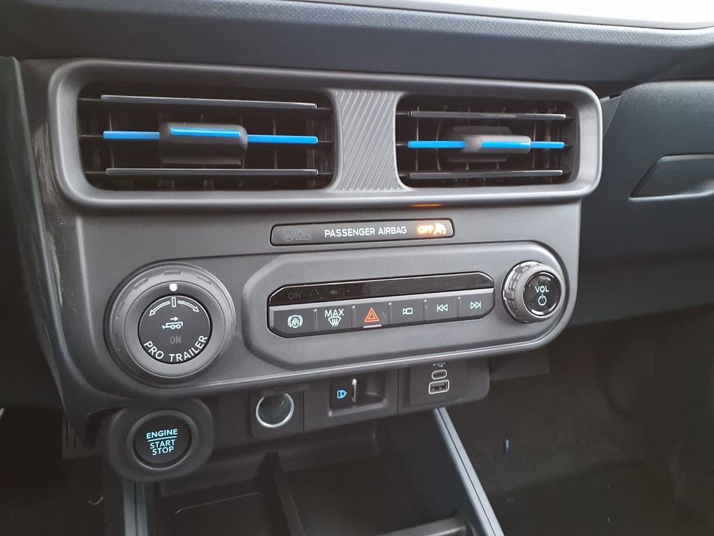 New 2026 Ford Maverick Lobo image 8