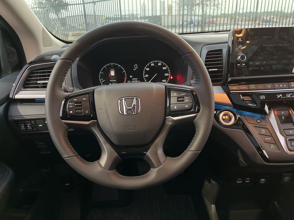 Certified 2026 Honda Odyssey Touring image 17