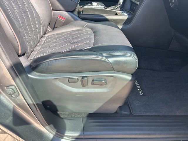 Used 2021 Nissan Armada Platinum w/ Captain's Chairs Package image 11