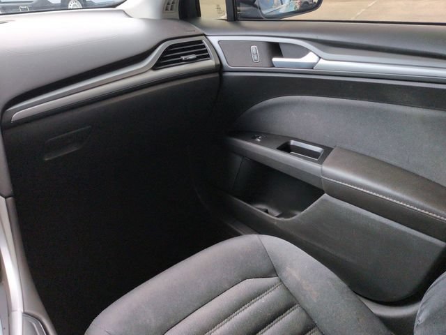 Used 2013 Ford Fusion SE FWD image 16
