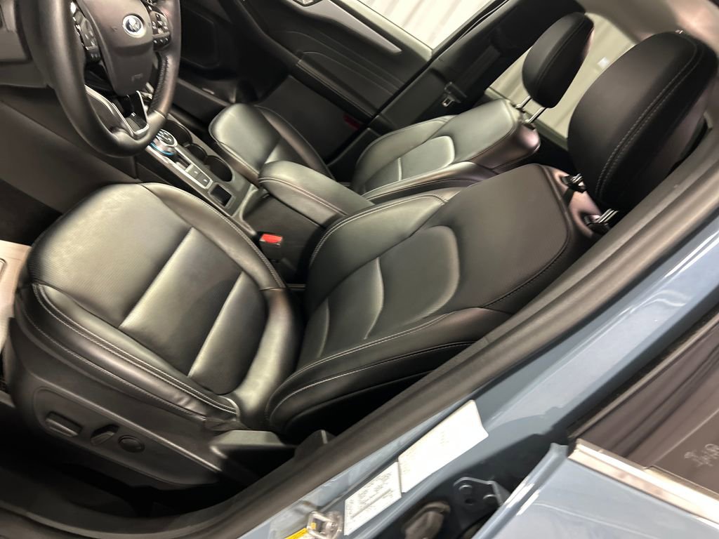 Used 2025 Ford Escape Platinum image 12