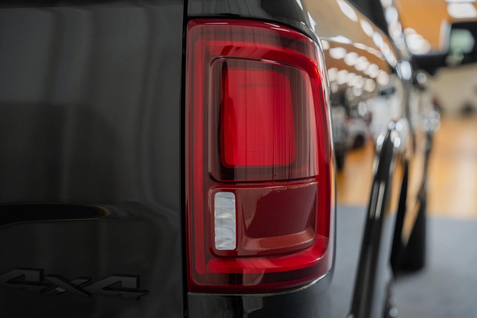 Used 2025 RAM 2500 Limited AWD/4WD image 9