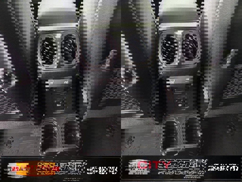 New 2025 Jeep Gladiator Mojave image 26