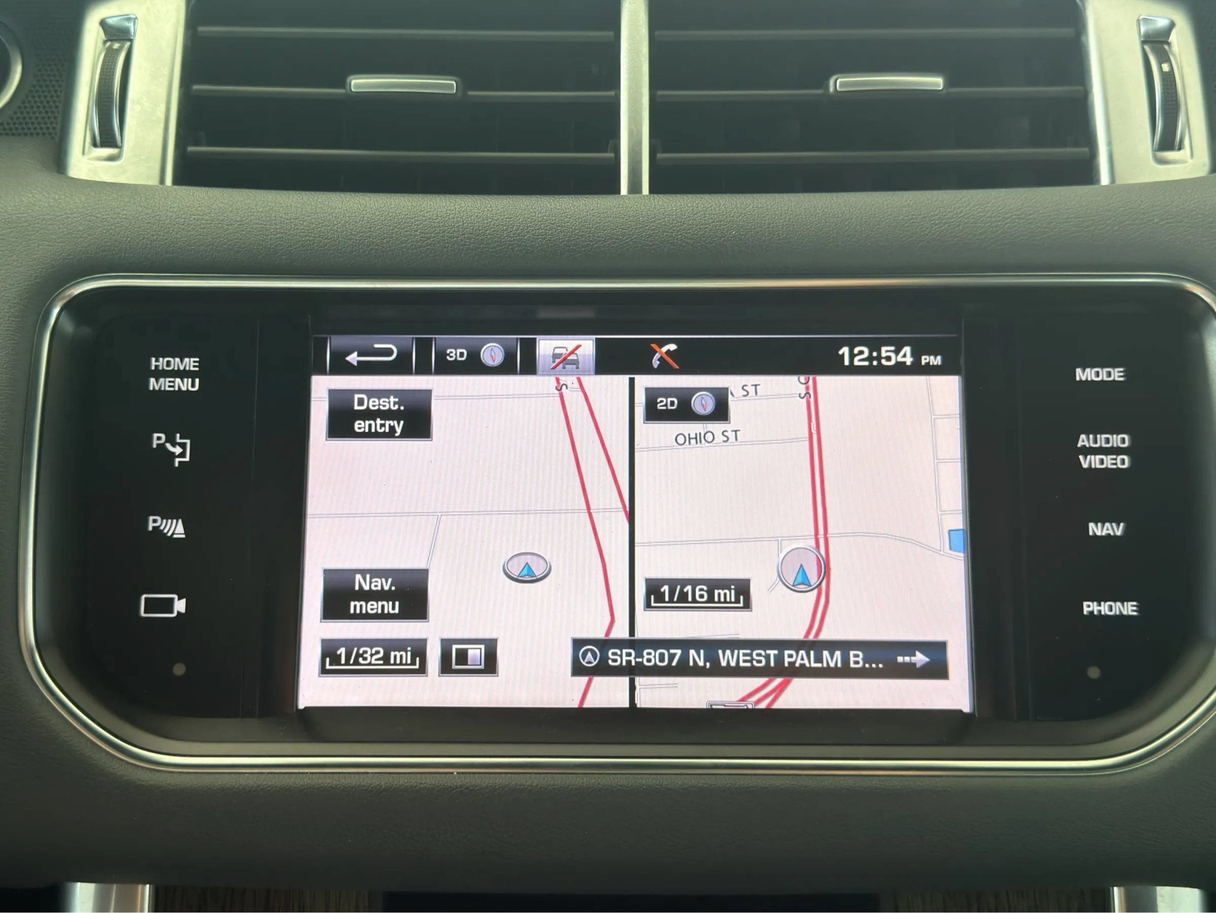 Used 2014 Land Rover Range Rover Sport SE AWD/4WD image 29