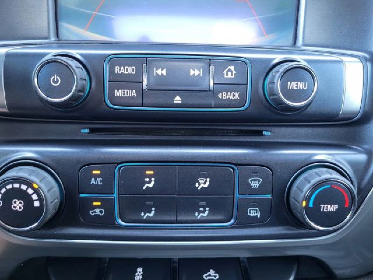 Used 2018 Chevrolet Silverado 1500 LT w/ Trailering Package image 33