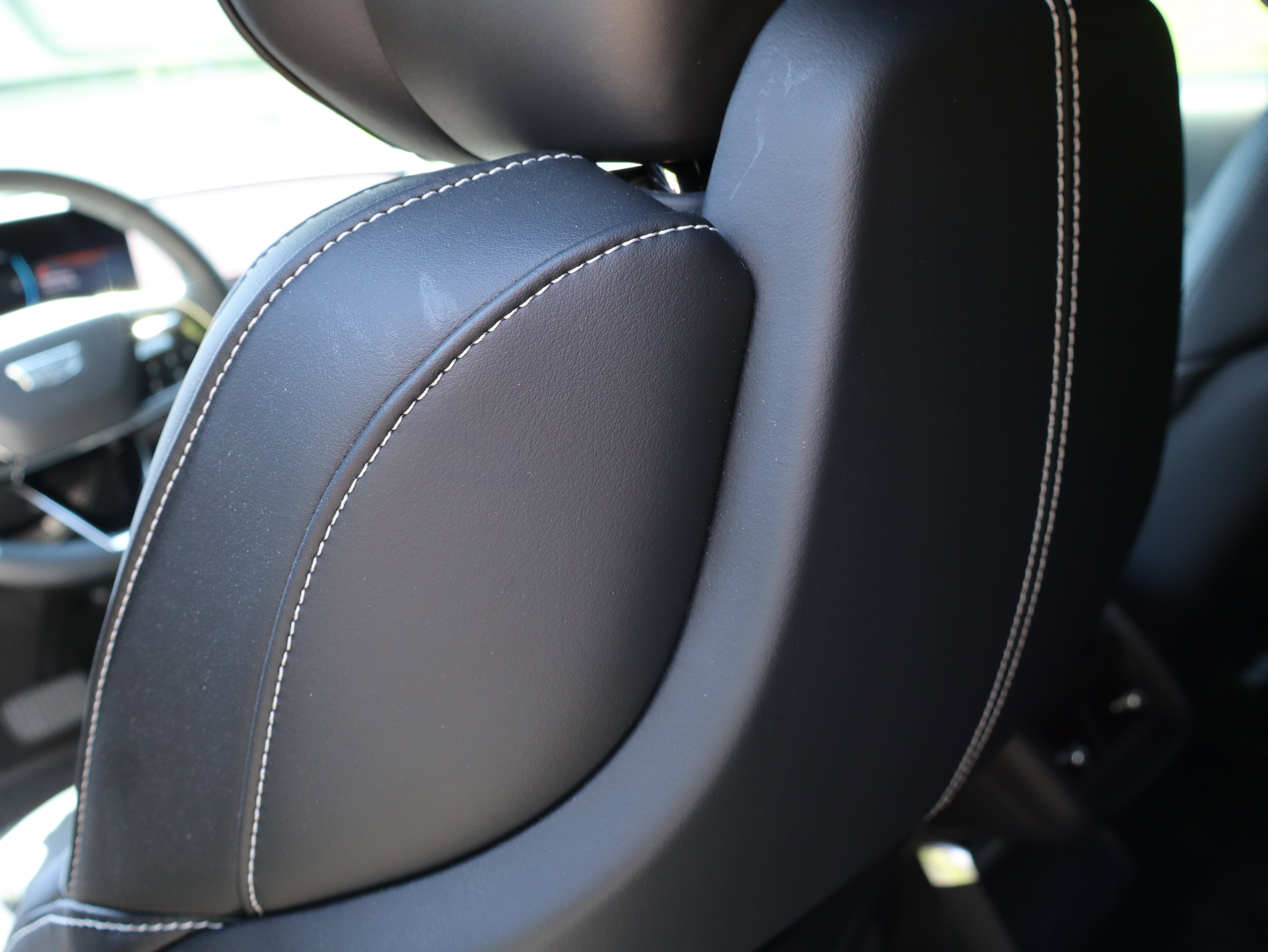 Used 2024 Cadillac Lyriq Luxury RWD image 45