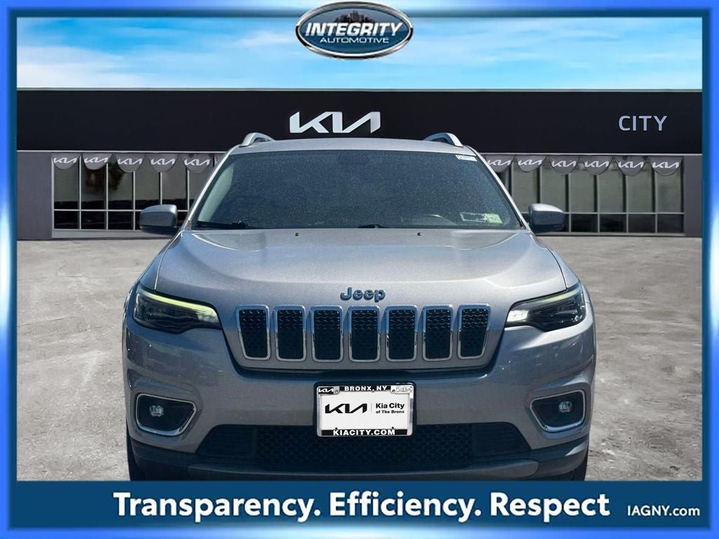 Used 2019 Jeep Cherokee Limited AWD/4WD image 2