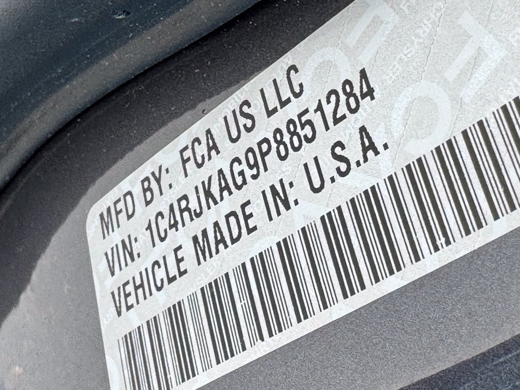 Used 2023 Jeep Grand Cherokee L Laredo AWD/4WD image 36