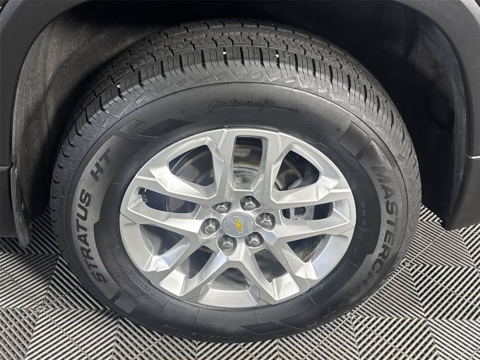 Used 2021 Chevrolet Traverse LT AWD/4WD image 11