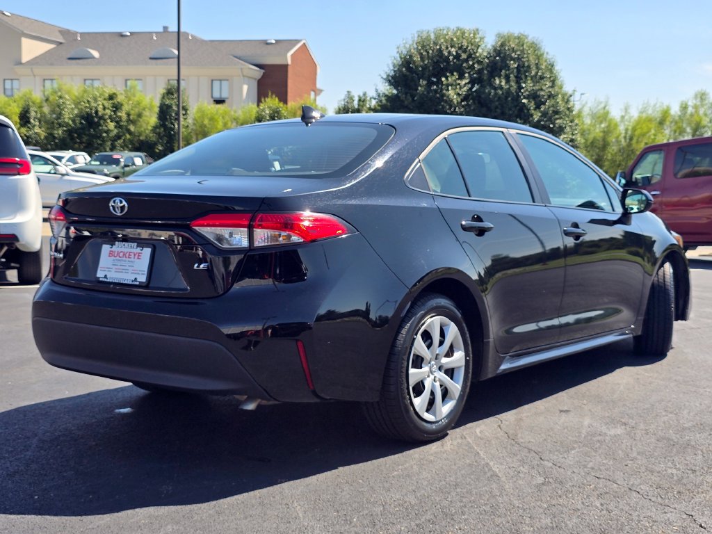 Used 2025 Toyota Corolla LE FWD image 8