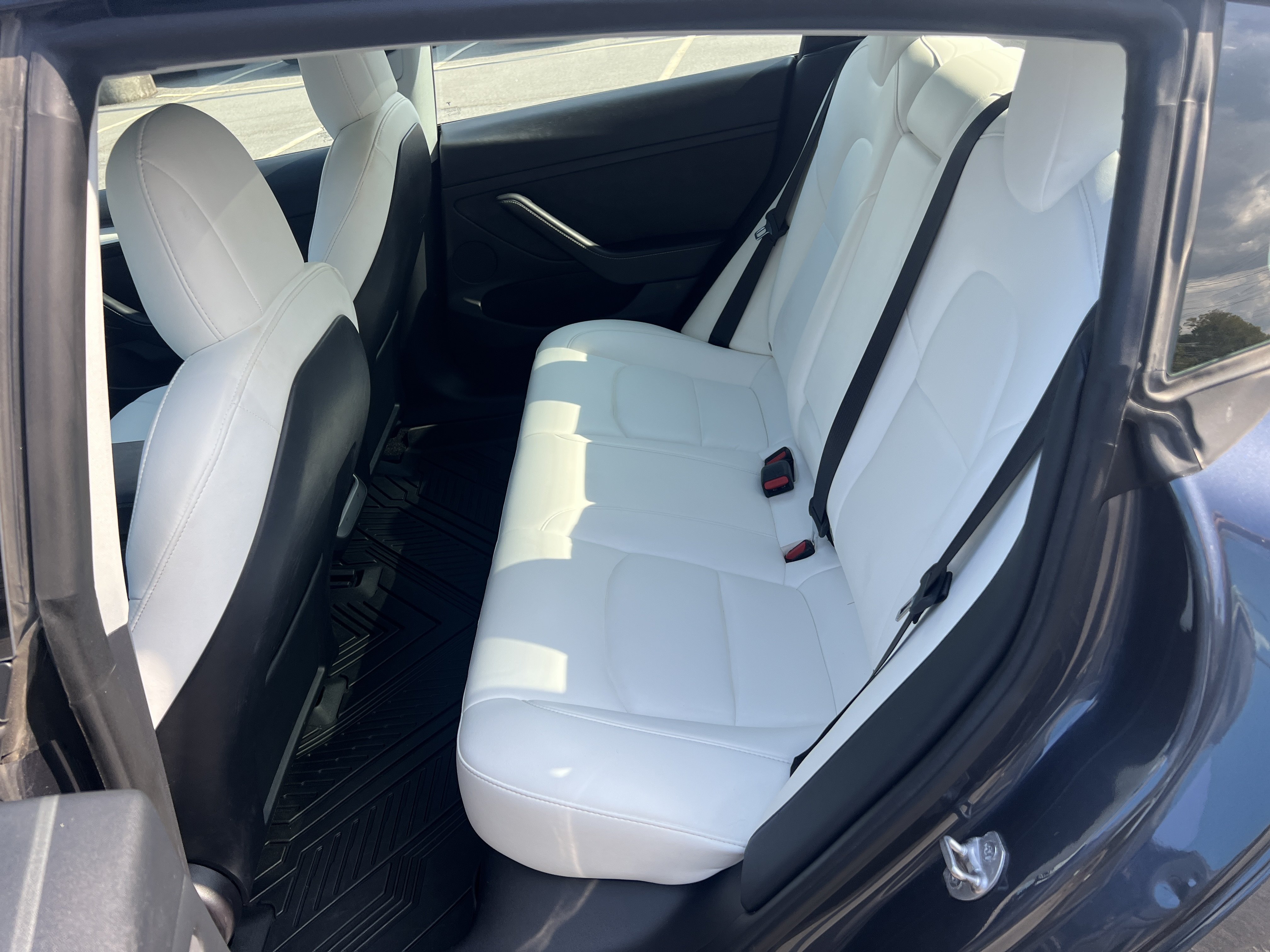 Used 2022 Tesla Model 3 Long Range AWD/4WD image 14