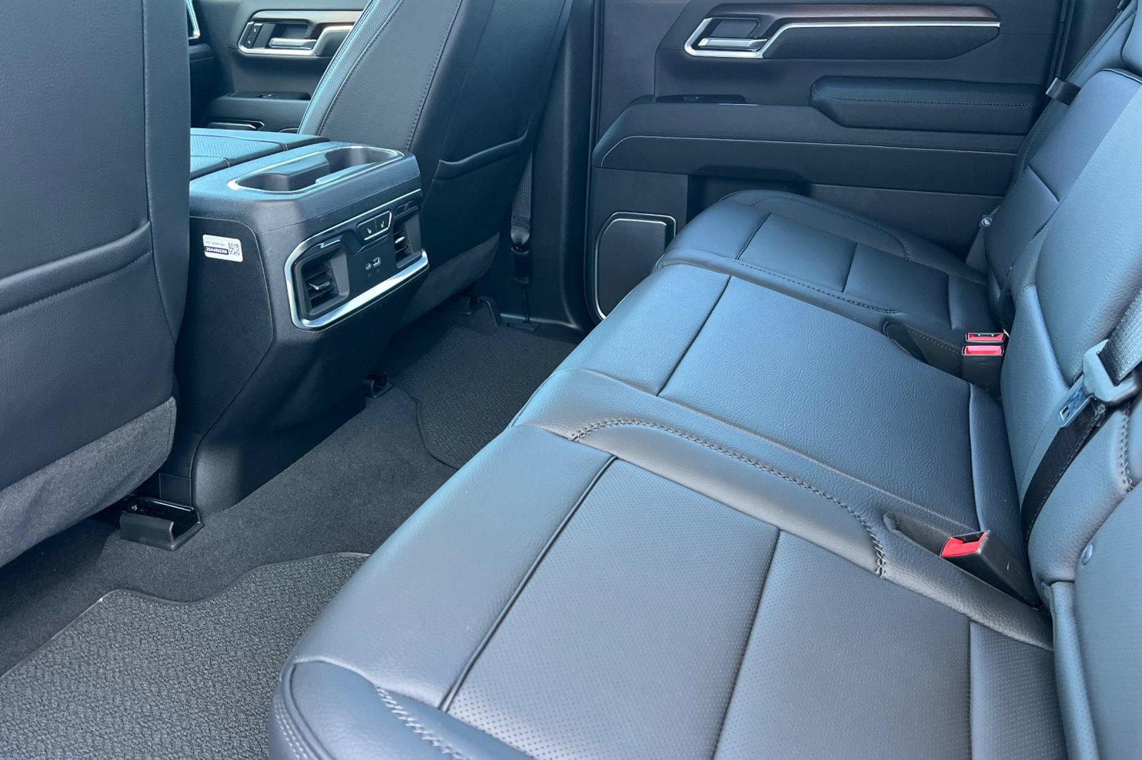 Used 2026 GMC Sierra 2500 Denali w/ Technology Package AWD/4WD image 9