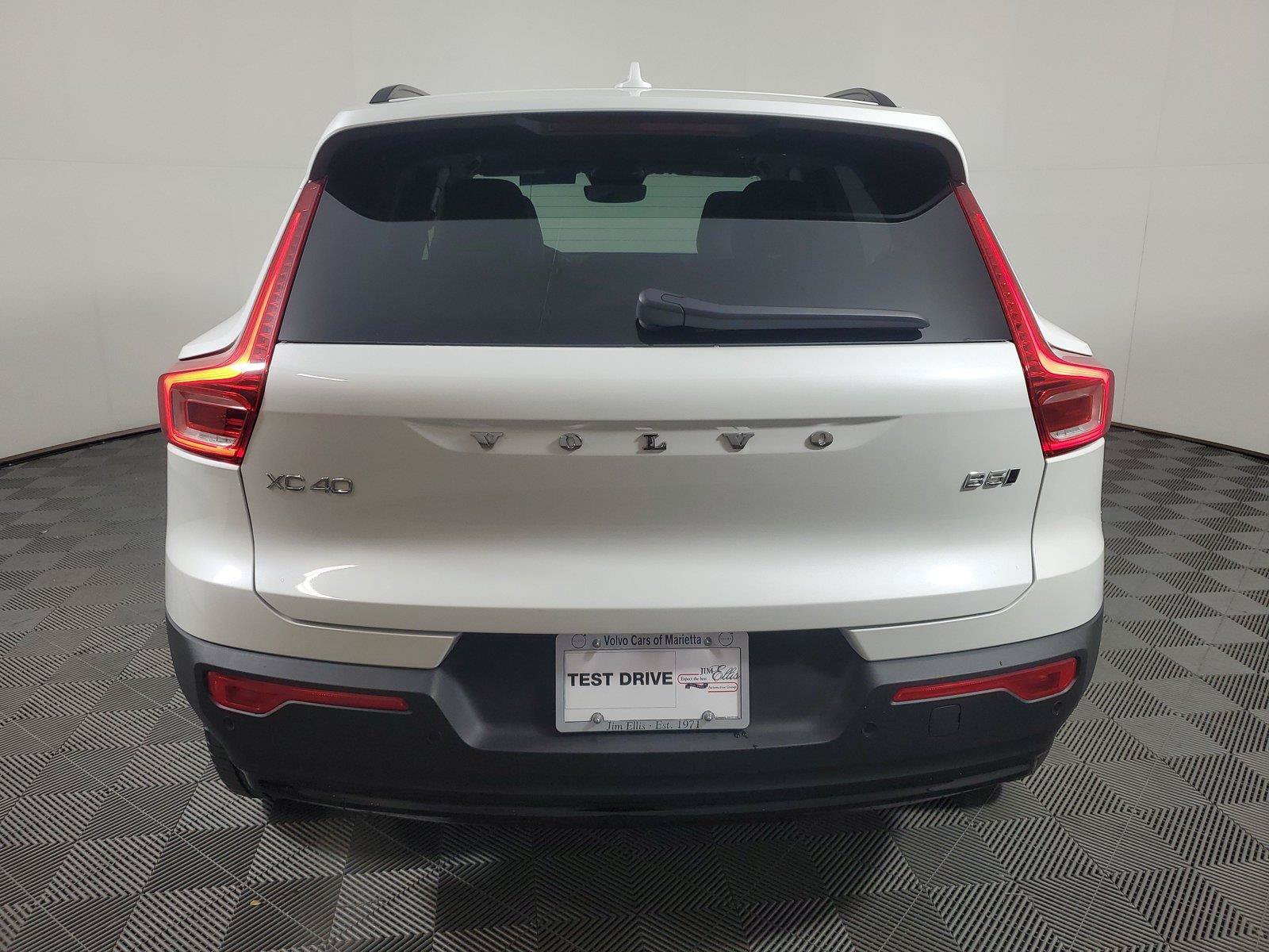 New 2026 Volvo XC40 B5 Plus w/ Protection Package Premier AWD/4WD image 5