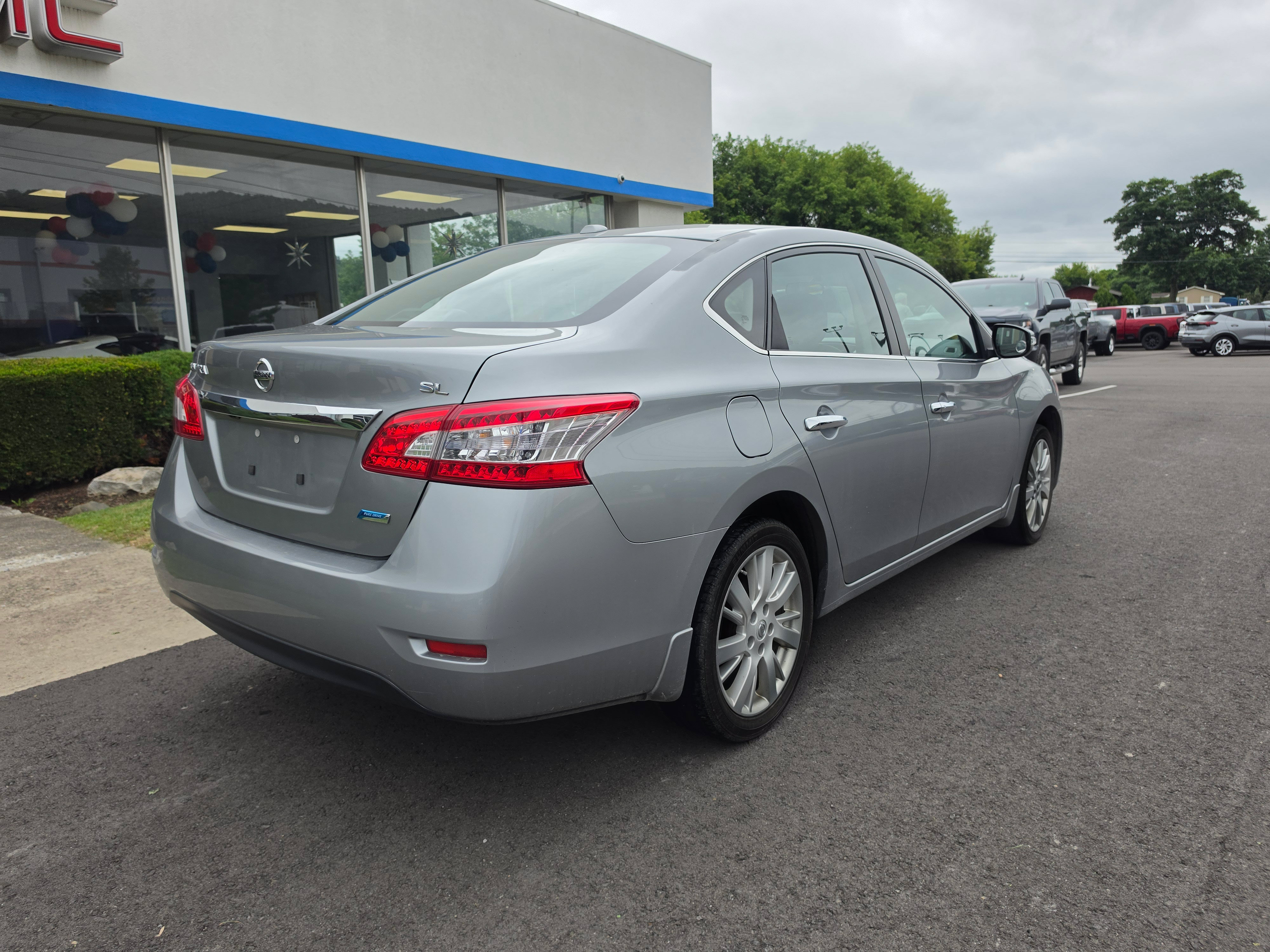 Used 2014 Nissan Sentra SL w/ Leather Package FWD video 3
