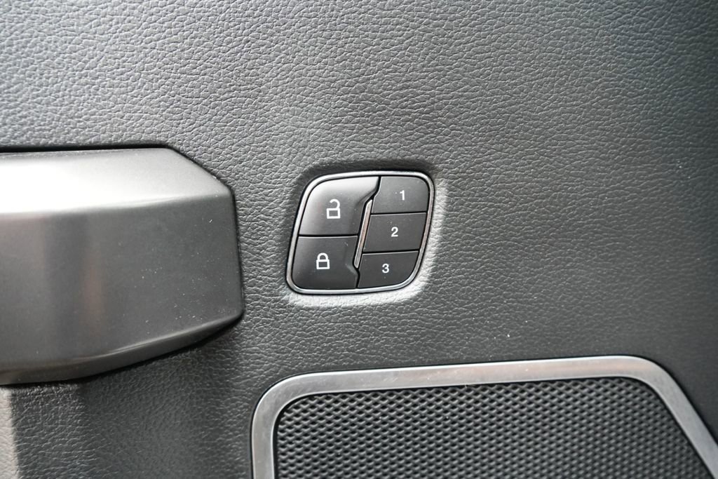 Used 2016 Ford F150 Limited image 23