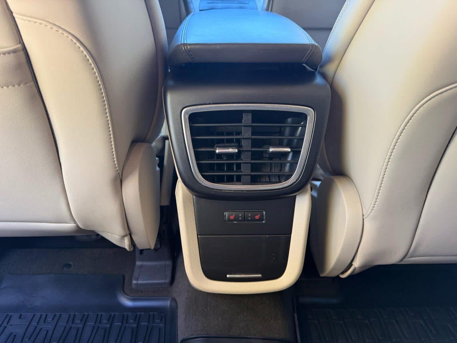 Used 2019 Lincoln Nautilus Select FWD image 11