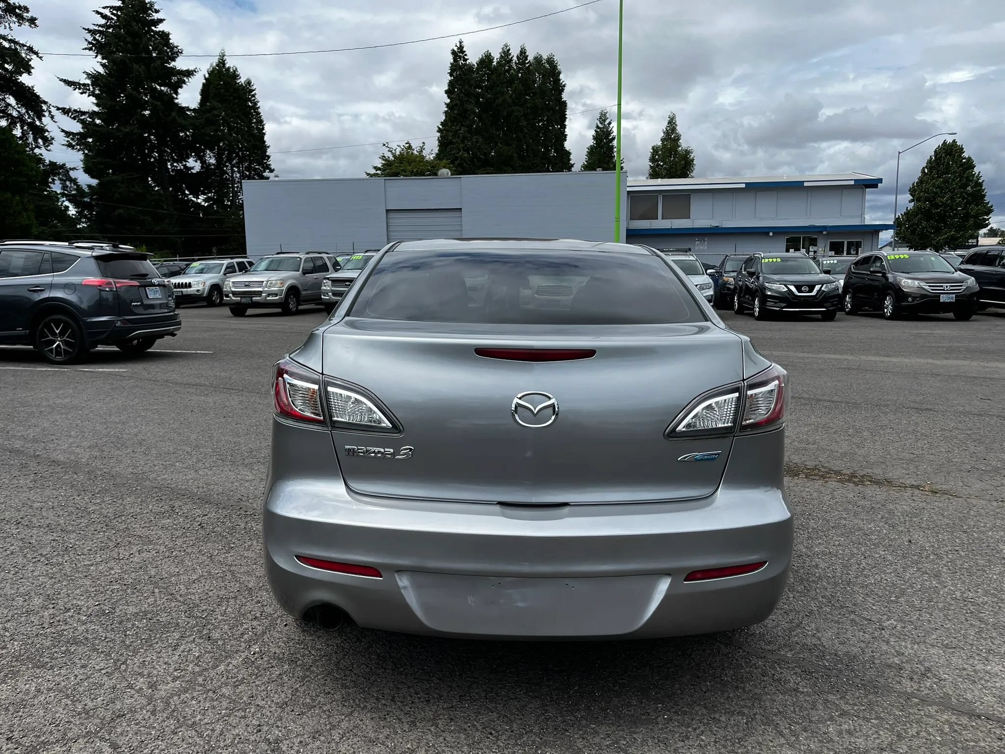 Used 2012 MAZDA MAZDA3 i Touring FWD image 4