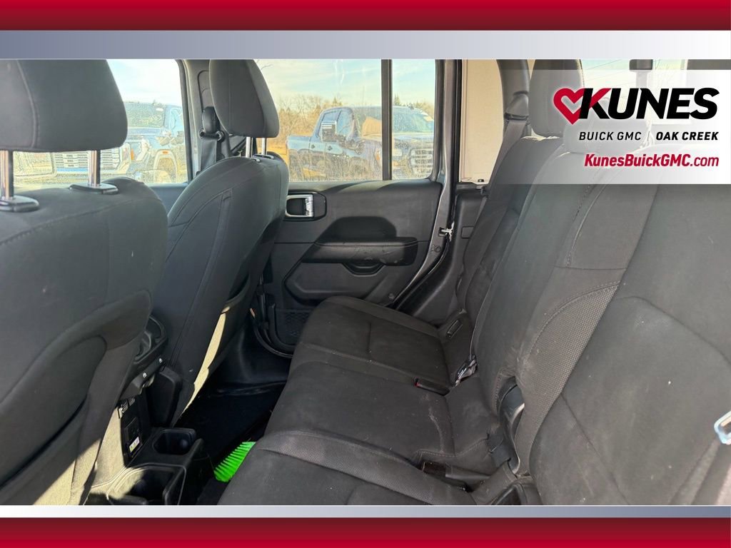 Used 2023 Jeep Gladiator Overland image 7