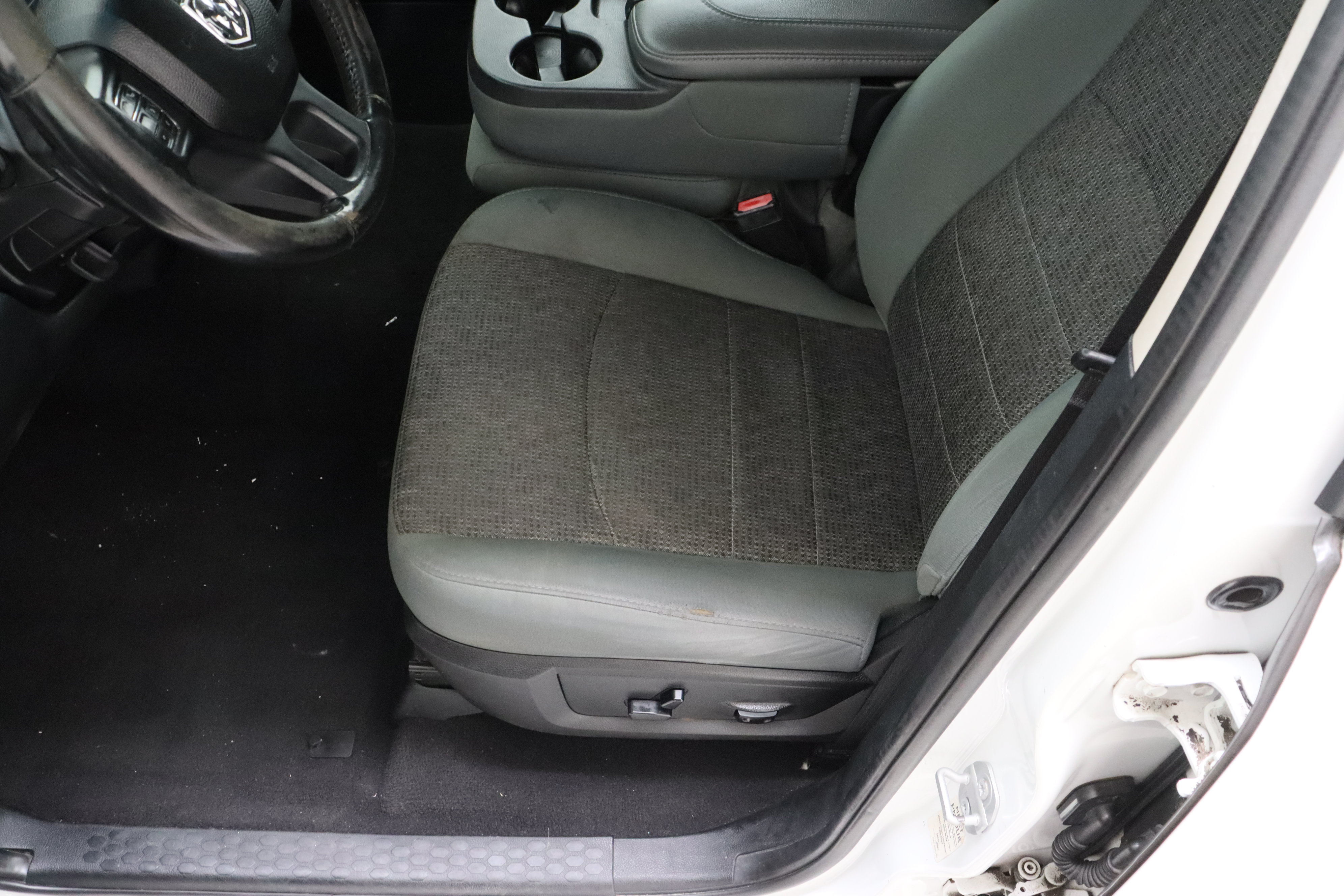 Used 2016 RAM 1500 Big Horn RWD image 15