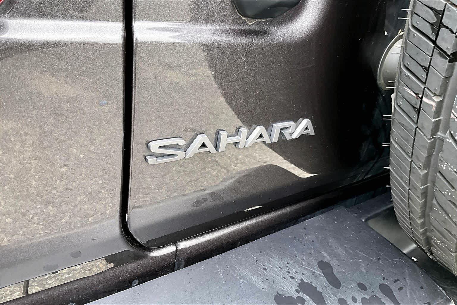 Used 2025 Jeep Wrangler Unlimited Sahara AWD/4WD image 10