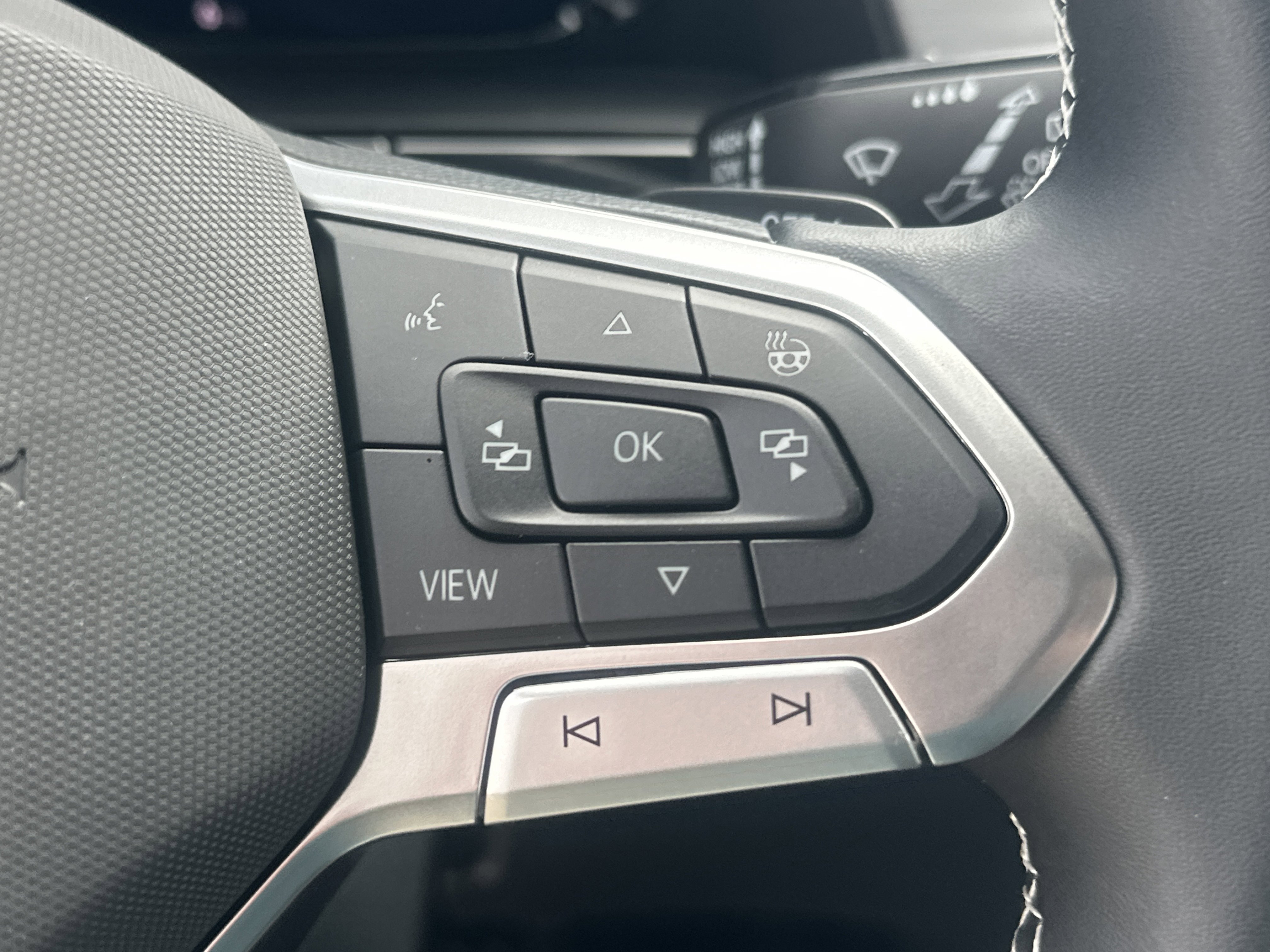 New 2026 Volkswagen Atlas Cross Sport SE image 20