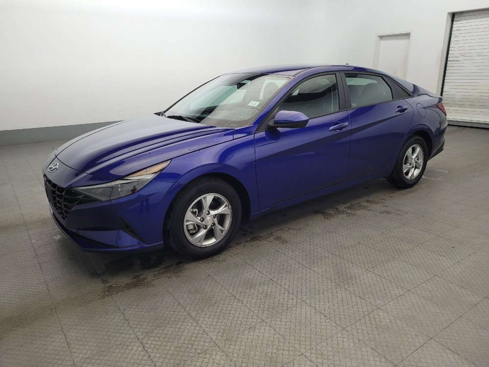 Used 2022 Hyundai Elantra SE image 2