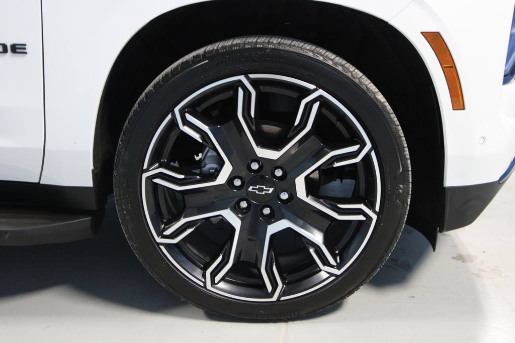 Used 2026 Chevrolet Tahoe RST w/ RST Capability Package AWD/4WD image 38