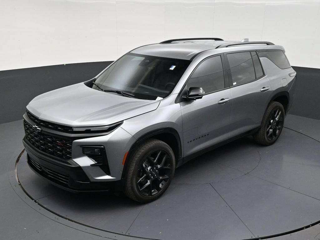 Used 2026 Chevrolet Traverse RS FWD image 13