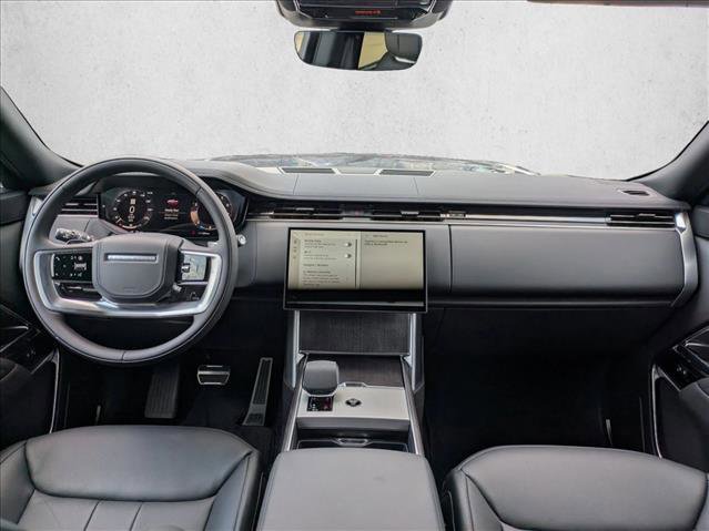 New 2025 Land Rover Range Rover Long Wheelbase SE image 14