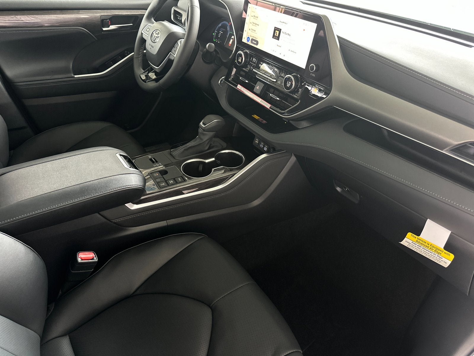 New 2026 Toyota Highlander Limited AWD/4WD image 16