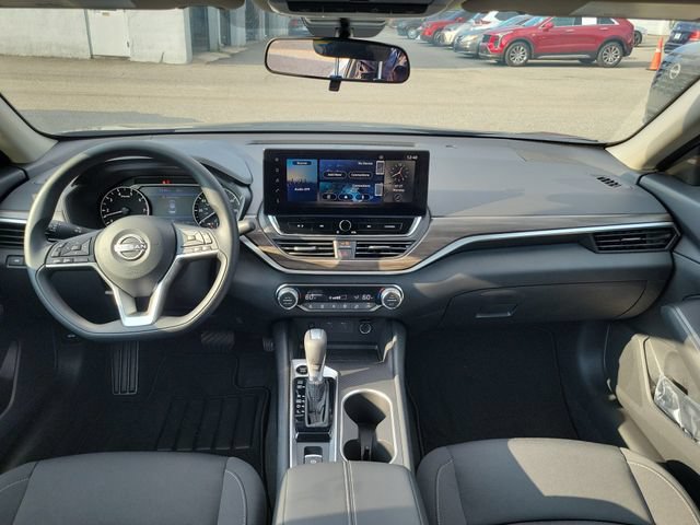 New 2026 Nissan Altima 2.5 SV w/ SV Special Edition Package AWD/4WD image 6