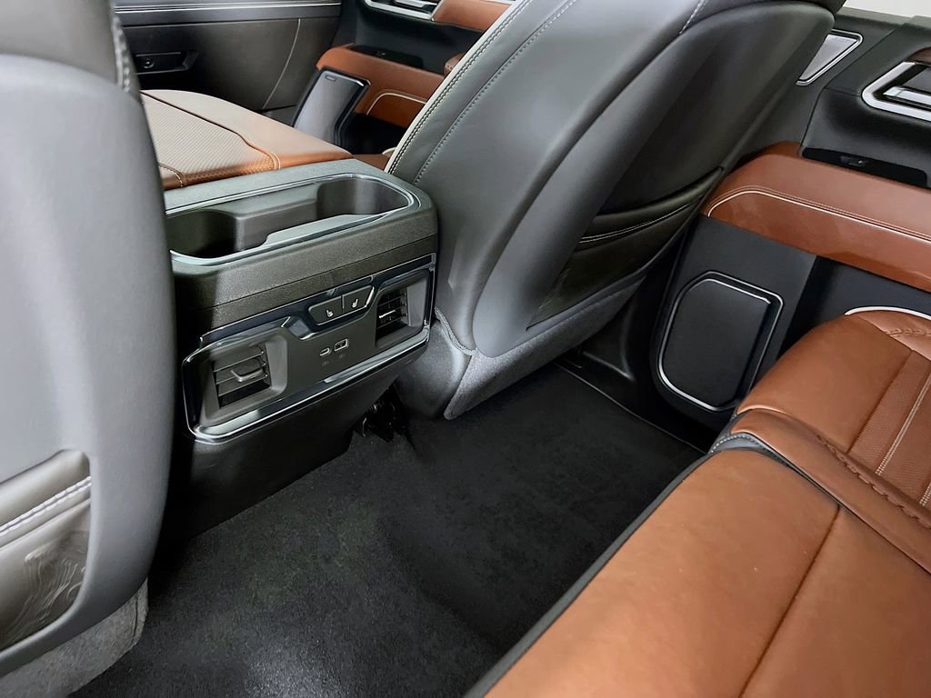 Used 2025 GMC Sierra 2500 Denali Ultimate image 26